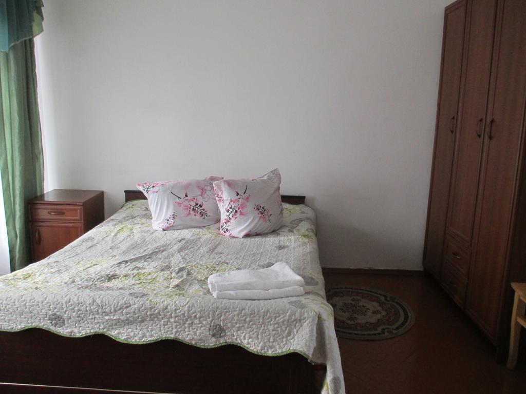Otel Issyk-Kul Каракол Экстерьер фото