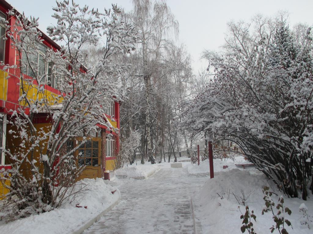 Otel Issyk-Kul Каракол Экстерьер фото