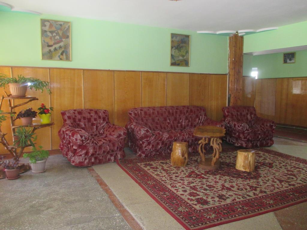 Otel Issyk-Kul Каракол Экстерьер фото