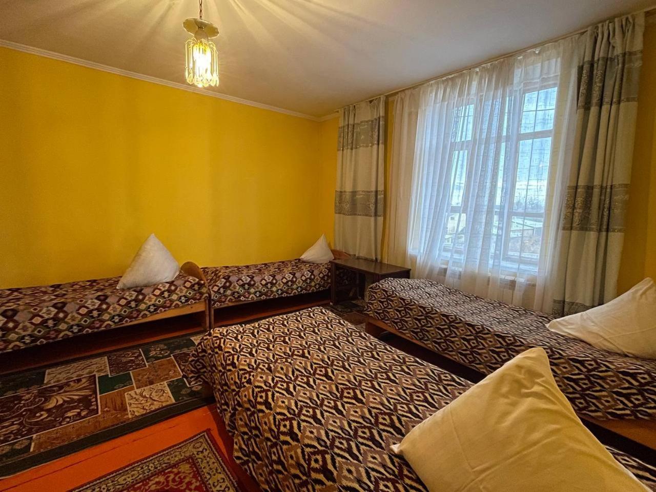 Otel Issyk-Kul Каракол Экстерьер фото