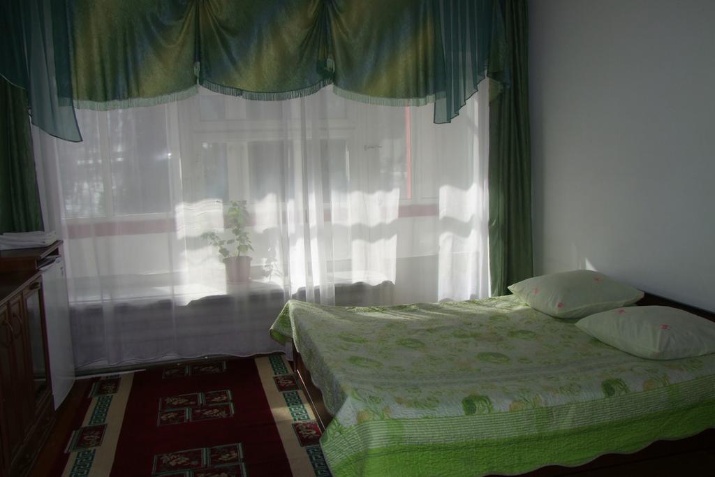 Otel Issyk-Kul Каракол Экстерьер фото