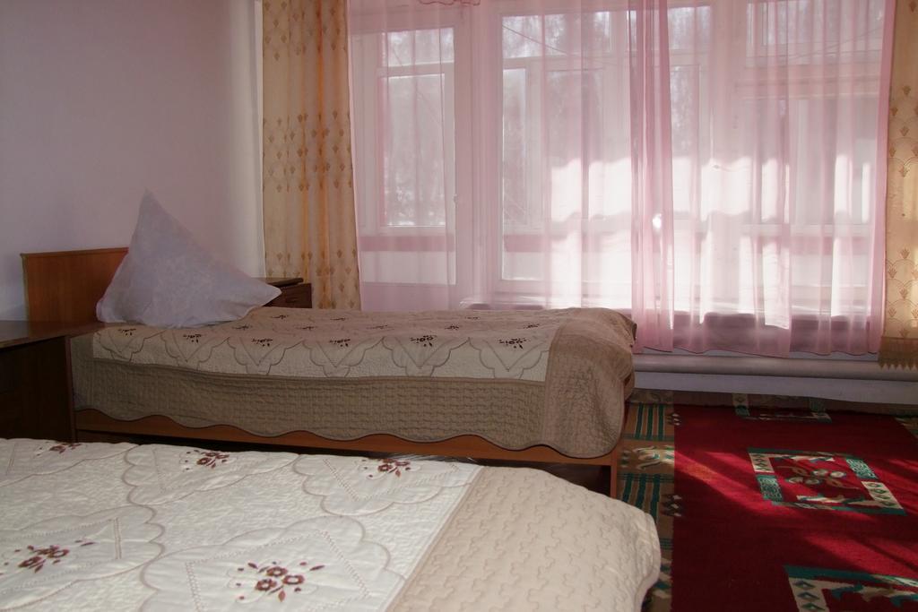 Otel Issyk-Kul Каракол Экстерьер фото