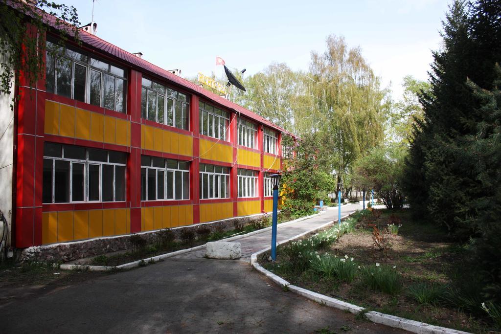 Otel Issyk-Kul Каракол Экстерьер фото