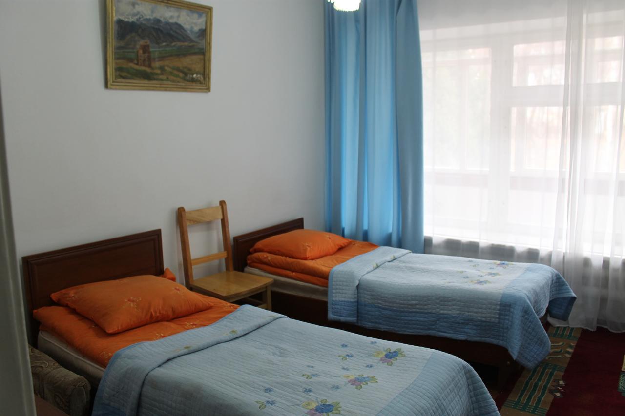 Otel Issyk-Kul Каракол Экстерьер фото