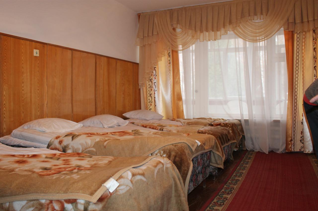 Otel Issyk-Kul Каракол Экстерьер фото