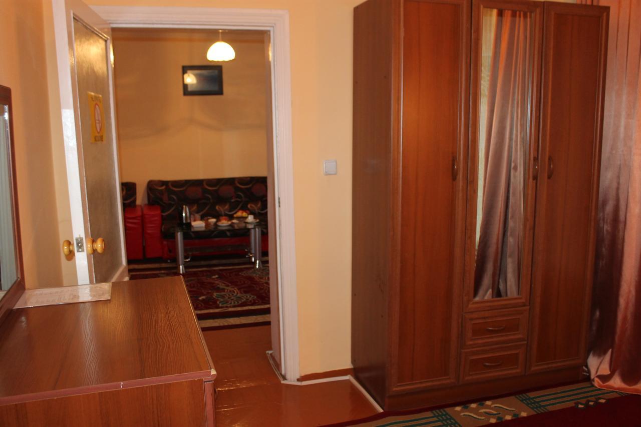 Otel Issyk-Kul Каракол Экстерьер фото