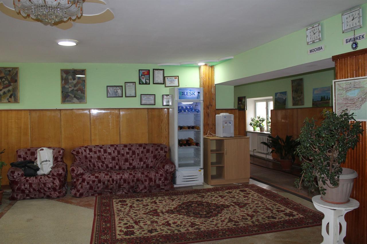 Otel Issyk-Kul Каракол Экстерьер фото
